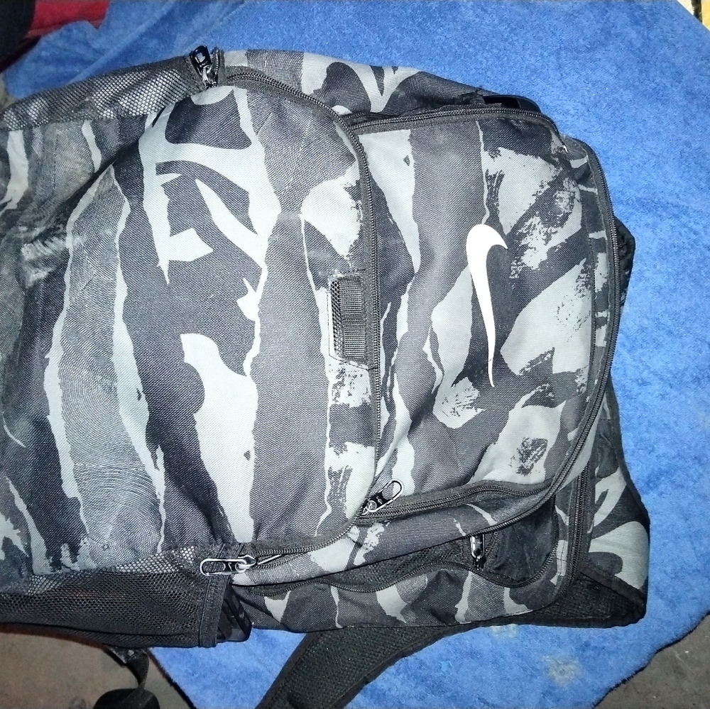 Mens Nike back pack